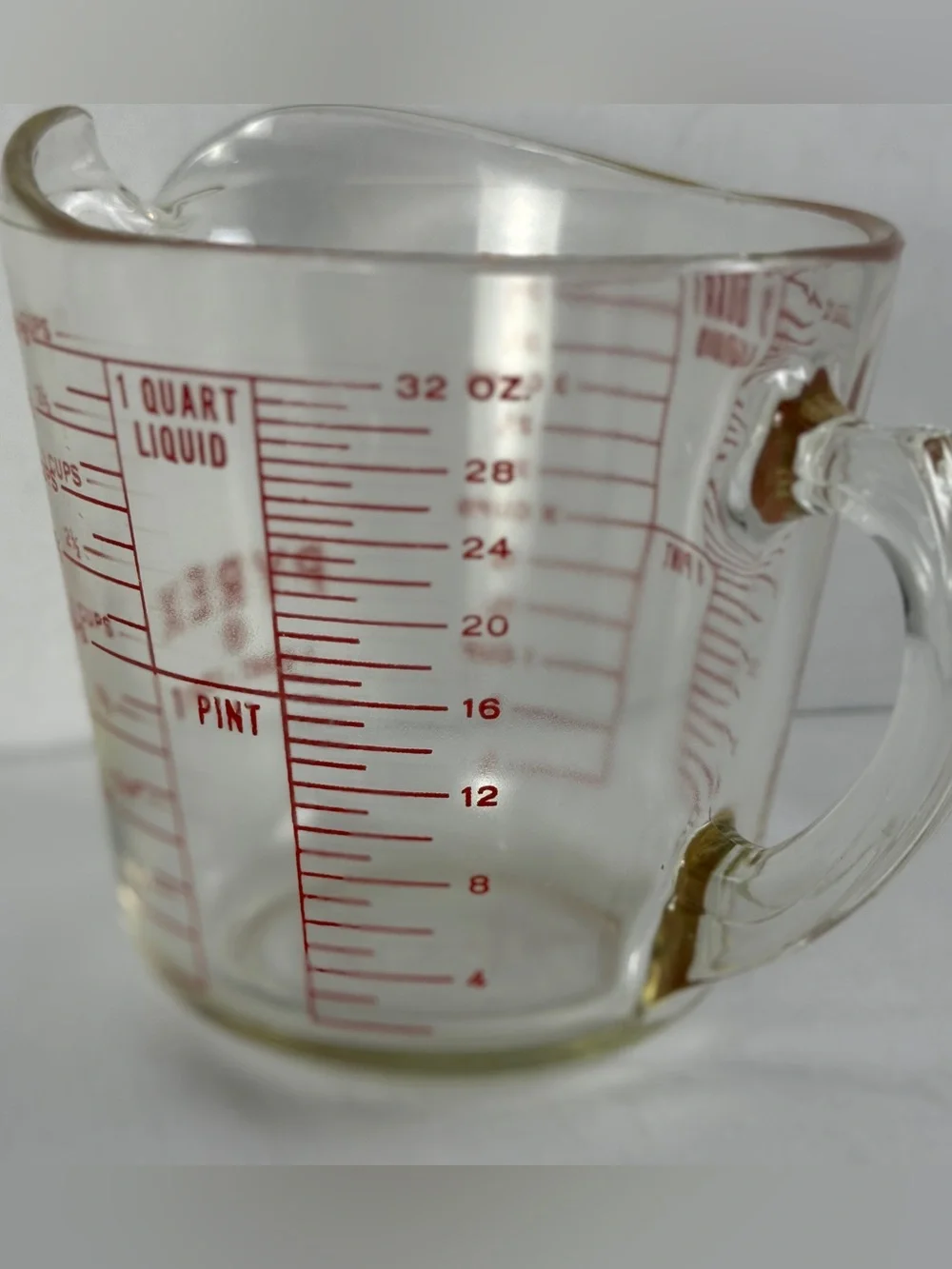 Vintage PYREX 1 quart or 4 cup Glass Measuring Cup red text